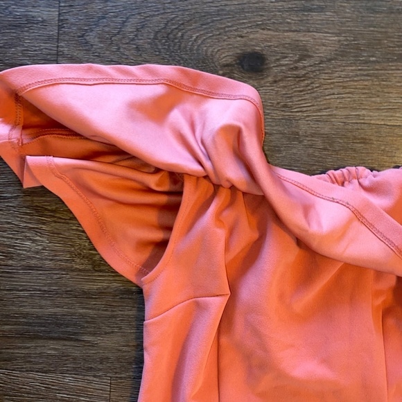 1. State size 2 on or off shoulder dress - Picture 4 of 4